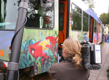 Beklebung Bus und Bahn